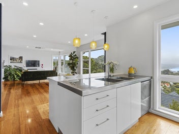 VENDORS HAVE OFFERED ON NEXT HOME! ACT NOW!