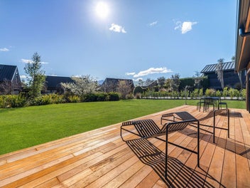 Remarkable Living in Jack's Point