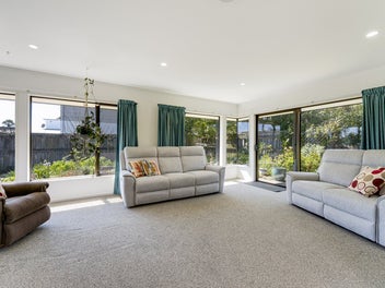 Solid Brick Home, Railway Reserve Access!