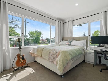 BRICK AND TILE TO MAKE YOU SMILE