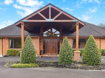 Executive Lifestyle Living!