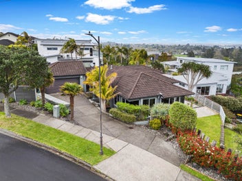 Waterfront Elegance - Timeless Brick Construction