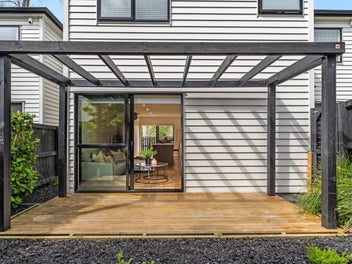 Style, Comfort, Modern Living - Glendowie Heights!