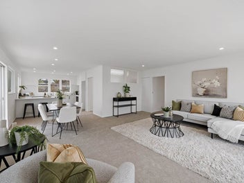 Renovated 60s Classic: Modern Style, Beach Vibes