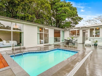 BUSH, SUN, SWIM, SANCTUARY with STYLE