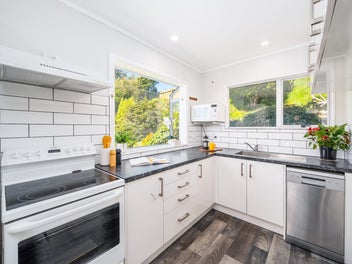 Modernised with Sun & Views