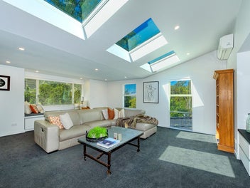 Boat Parking, 3 car Workshop & Man Cave!