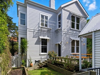 Style, substance and space in Roslyn