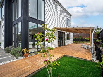 Modern Family Dream in the Heart of Silverdale