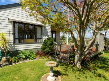 Light, Space and Comfort in Maungatapu