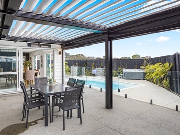 Sun, Space and Seamless Outdoor Living