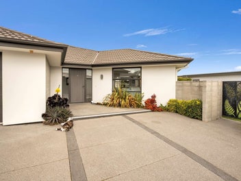 Stunning 277m² Contemporary Home