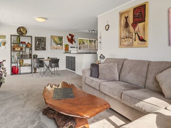 Motivated vendor says sell - Present all offers!