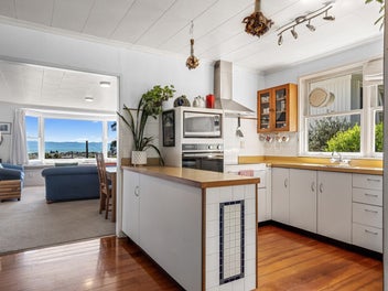 Peaceful Living With Stunning Views