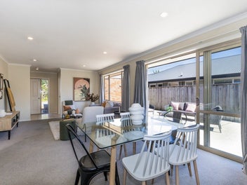 Sunny, stylish and superbly convenient