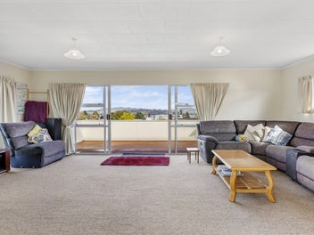 Richmond family living