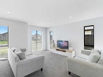 Vendor relocating - be in for Xmas!