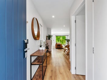 WHISPERS BY THE WATER - 4 BED, MOVE IN AND ENJOY