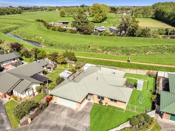 Price Reduced!!! Cul-de-Sac Living