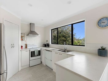 Great family home with large workshop and garage