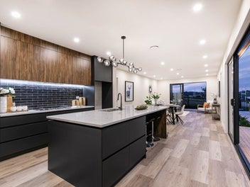 Luxury Family home with Self Contained Area