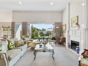 Absolutely Fabulous Residence - 10 Orchard Lane