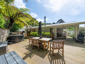 Move-In Ready set in a Family Friendly Lane