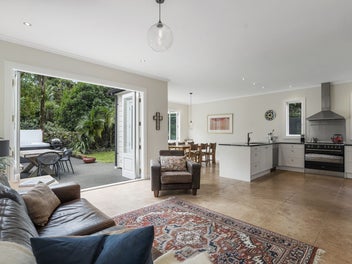 Family Residence in Grammar Zones