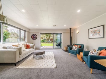Sun, Style & Space in Prime Location