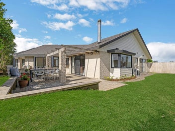 Single Level, Brick & Tile on the Water's Edge!