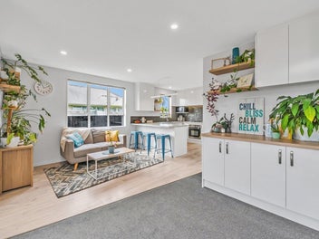 Charming 3-Bedroom Retreat with Stylish...