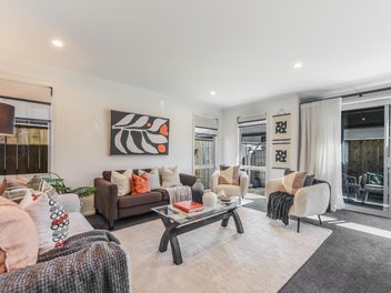 Ultra Easy Modern Living