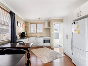 Cute As a Button-1960s Charmer with Space to Grow