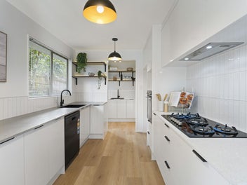 Renovated, Roomy and Ready
