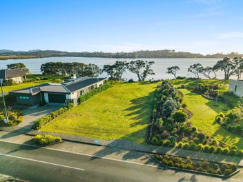 Rare waterfront opportunity in thriving Mangawhai