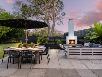 Quintessential Greenhithe: Timeless Elegance a...