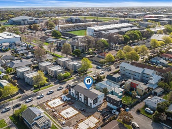 Central Location - Striking Appeal