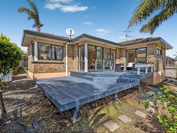 Opportunity in Northpark - Backing Onto Reserve