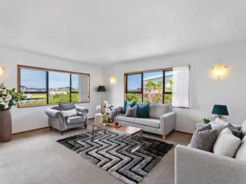 BRING AN OFFER! MOTIVATED VENDOR!