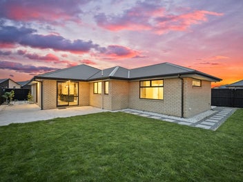 Family Favourite - Must Go!