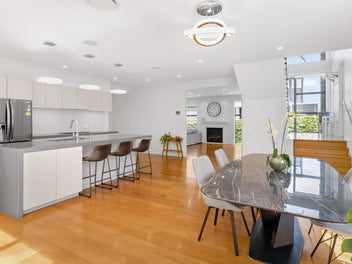 Vendor's Loss, Your Gain!!!