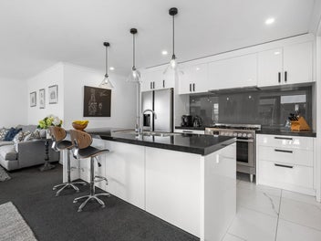 Vendor is packing - Act Now!