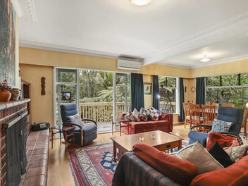Nestled in Nature, Walk to the Beach