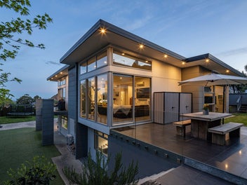 Modern luxury meets family living in Roslyn