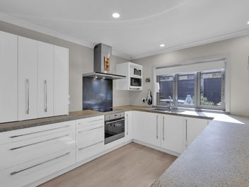Position, style and family living