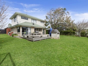 Family Living in Prime Mangere Bridge