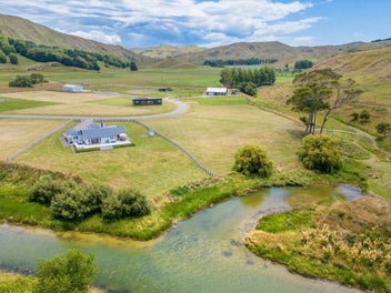 Five Premium Beachside Sections