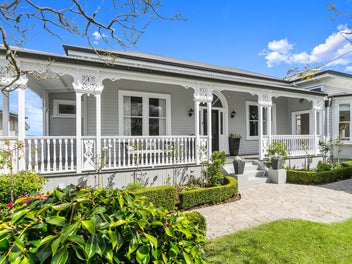 The Grand Villa with a World-Class View