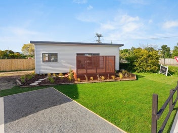 CENTRAL TOWN PAD - BRAND NEW!