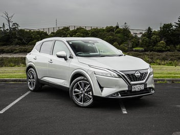 2025 Nissan Qashqai HYBRID, KIWI FAV, DEMO SAVI...
